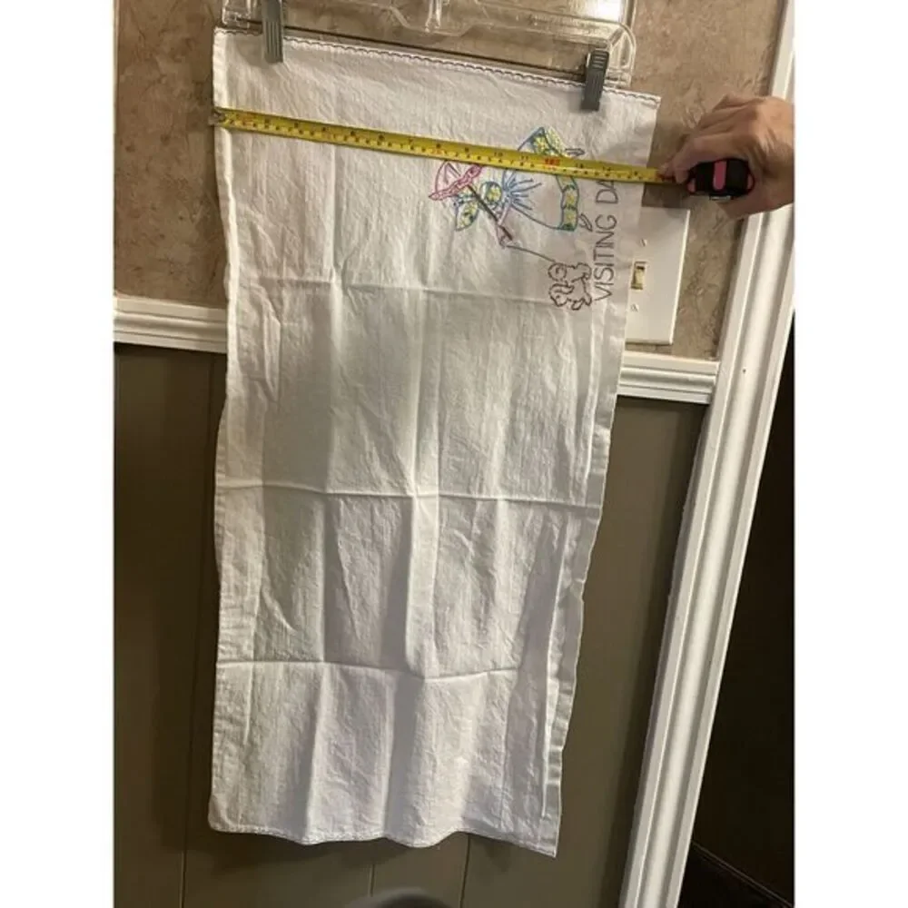 Vintage Cotten Decora Towel Embroidered'Visiting‎ Day' Girl, Dog, Parasol White